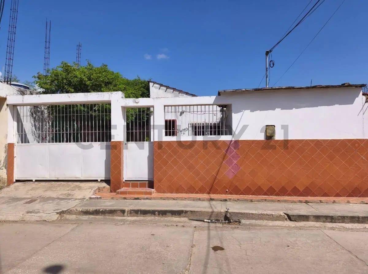 CASA EN VENTA SECTOR COTOPERIZ