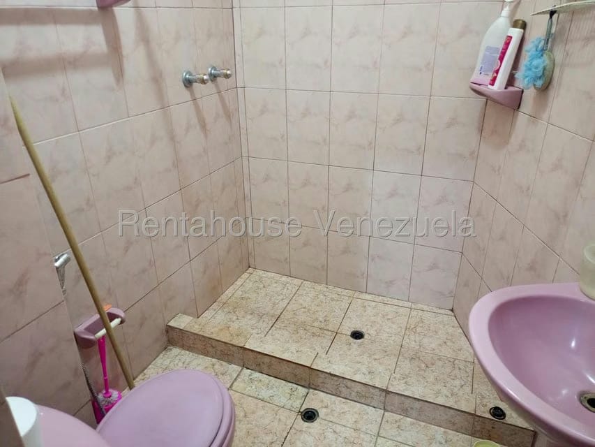 Casa (Multipes Niveles) en Venta en Guaicaipuro, Distrito Metropolitano - 16