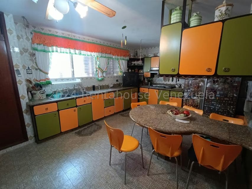 Casa (Duplex) en Venta en Santa Paula, Distrito Metropolitano - 18