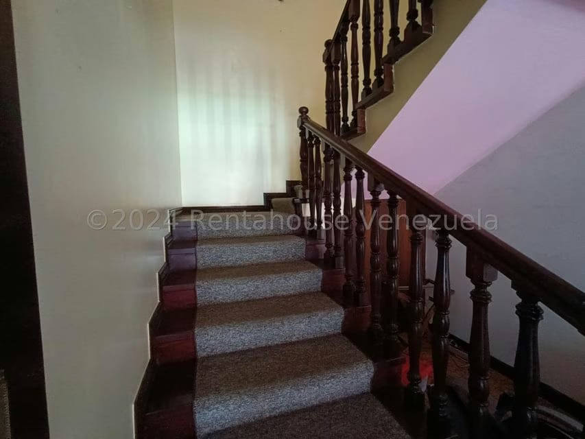 Casa (Duplex) en Venta en Santa Paula, Distrito Metropolitano - 28