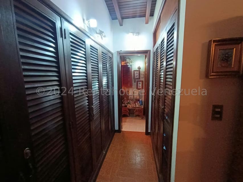 Casa (Duplex) en Venta en Santa Paula, Distrito Metropolitano - 33
