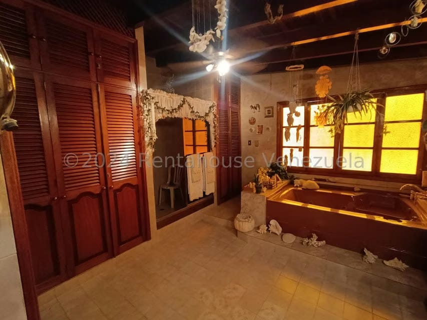 Casa (Duplex) en Venta en Santa Paula, Distrito Metropolitano - 36