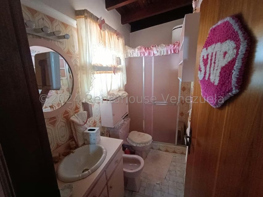 Casa (Duplex) en Venta en Santa Paula, Distrito Metropolitano - 40