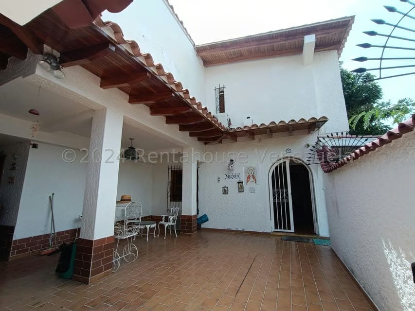 Casa (Duplex) en Venta en Santa Paula, Distrito Metropolitano - 5