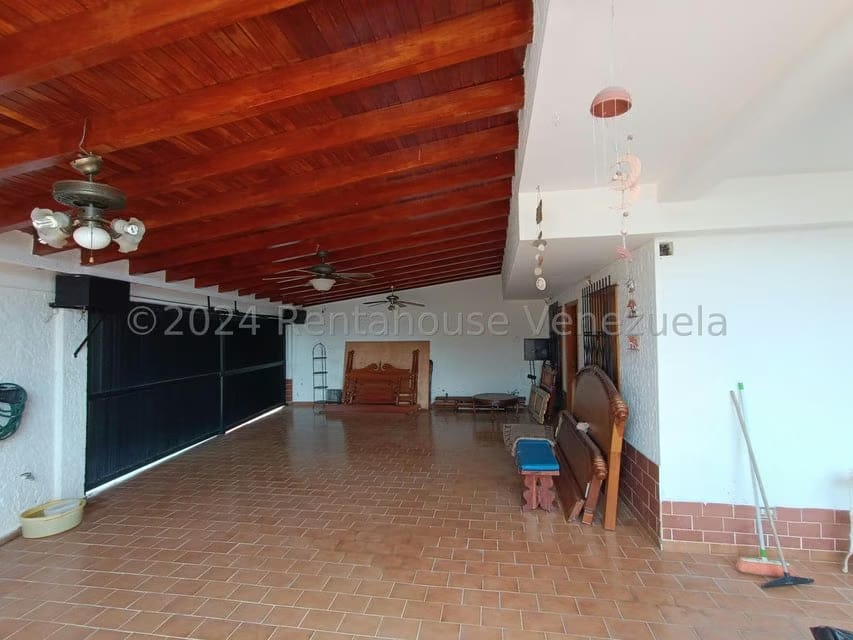 Casa (Duplex) en Venta en Santa Paula, Distrito Metropolitano - 6
