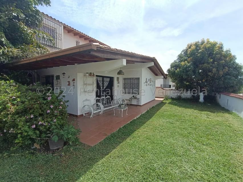 Casa (Duplex) en Venta en Santa Paula, Distrito Metropolitano - 8