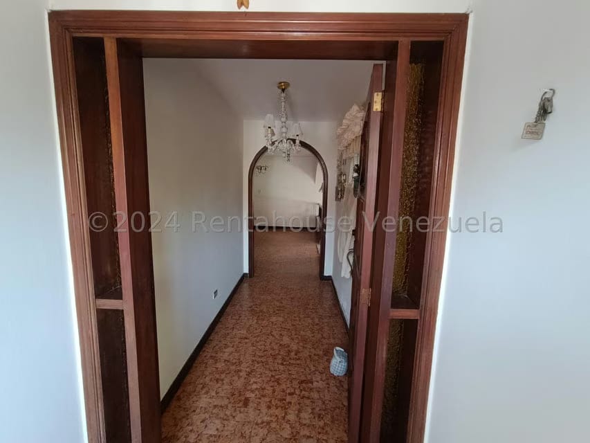 Casa (Duplex) en Venta en Santa Paula, Distrito Metropolitano - 10