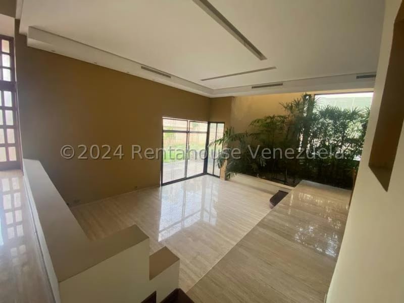 Casa (Multipes Niveles) en Venta en Las Chimeneas, Carabobo - 4