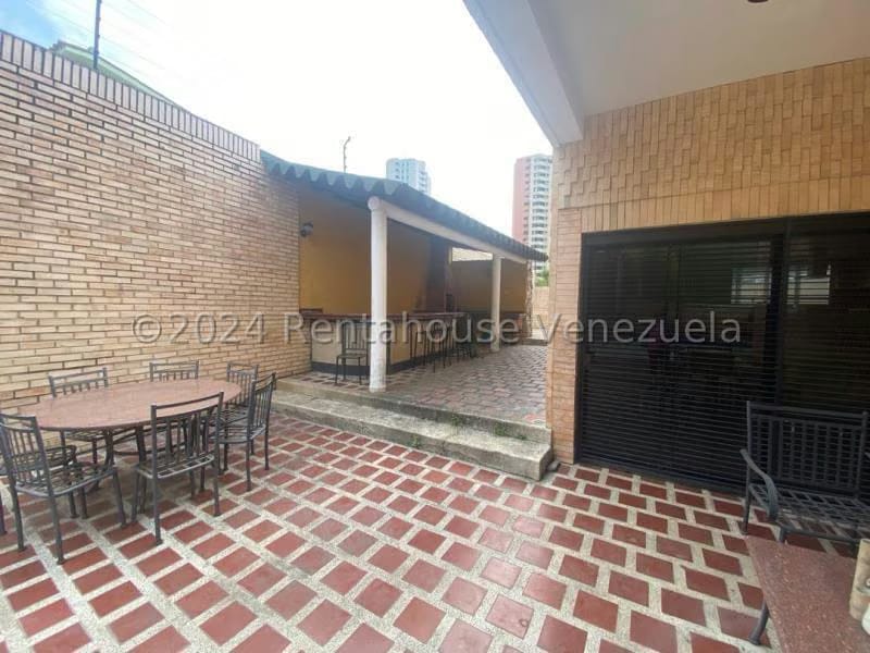 Casa (Multipes Niveles) en Venta en Las Chimeneas, Carabobo - 9