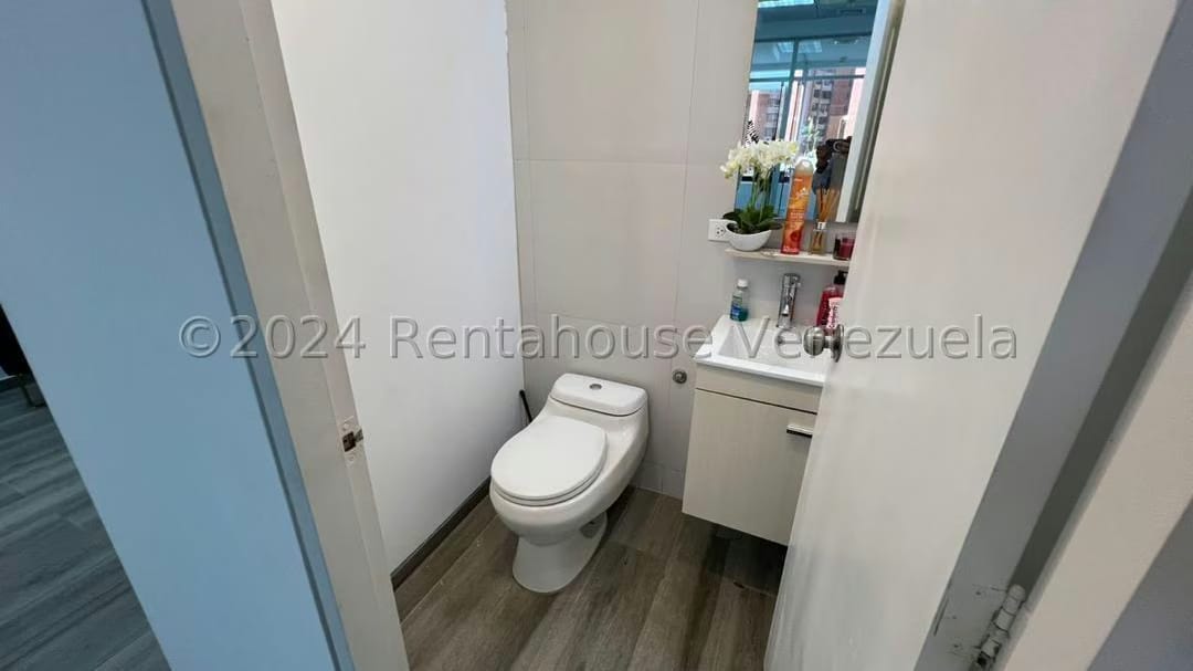 Comercial (Oficina) en Venta en Baruta, Distrito Metropolitano - 11