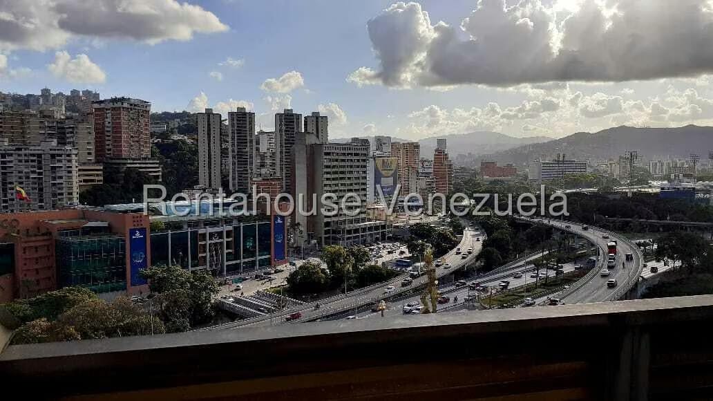 Comercial (Oficina) en Alquiler en Sabana Grande, Distrito Metropolitano - 16