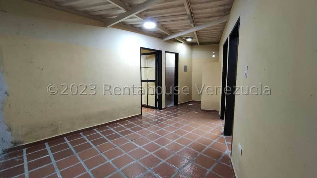 Comercial (Oficina) en Alquiler en Valle Hondo, Lara - 2