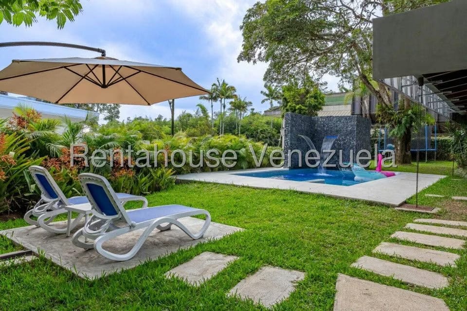 Casa (1 Nivel) en Alquiler en La Lagunita Country Club, Distrito Metropolitano - 2