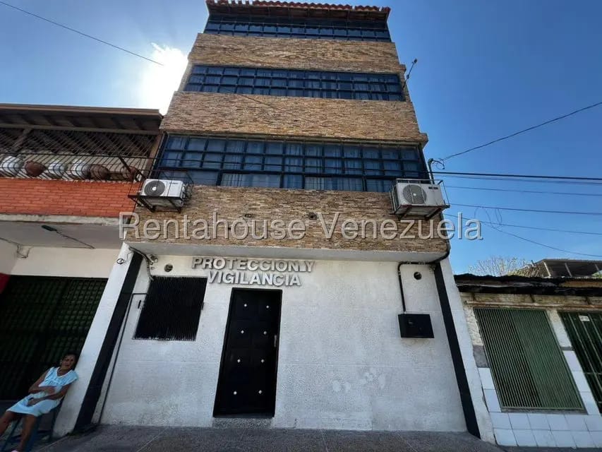 Comercial (Oficina) en Alquiler en Centro, Lara