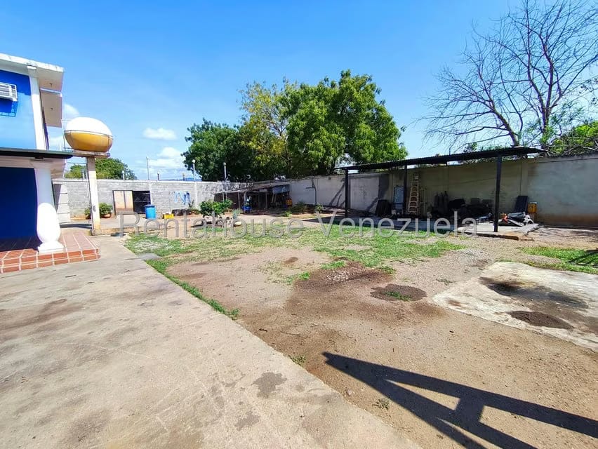 Casa (Hacienda) en Venta en Parroquia El Cuji, Lara - 36
