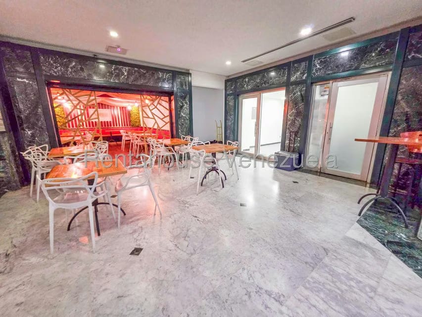 Comercial (Local Comercial) en Alquiler en La Castellana, Distrito Metropolitano - 14