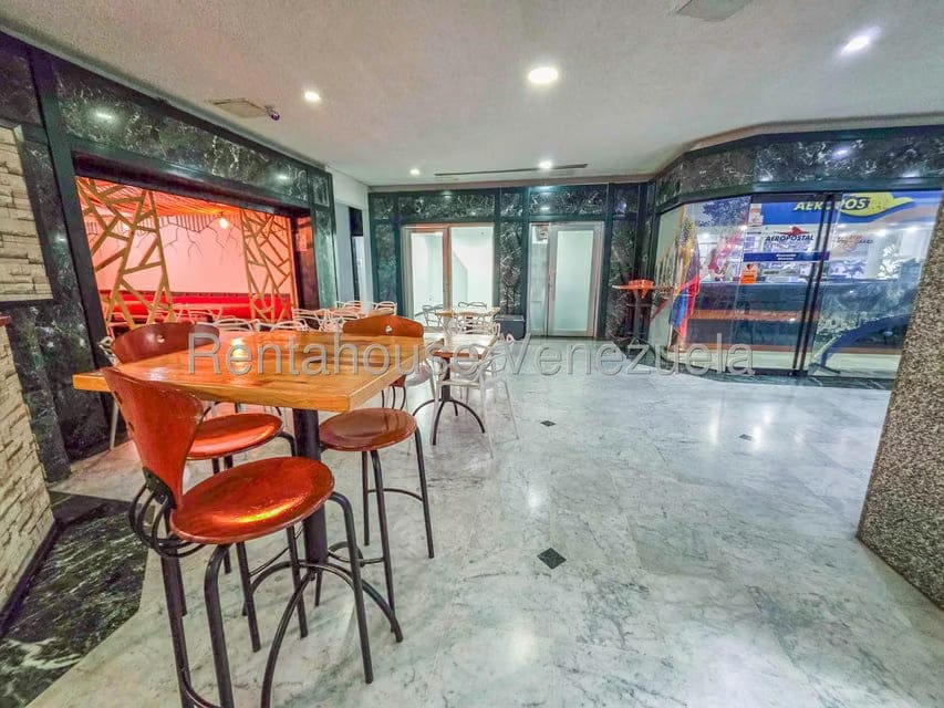 Comercial (Local Comercial) en Alquiler en La Castellana, Distrito Metropolitano - 18