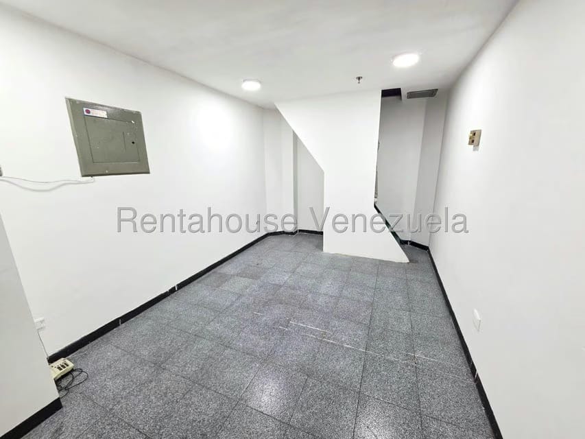 Comercial (Local Comercial) en Alquiler en La Castellana, Distrito Metropolitano - 4