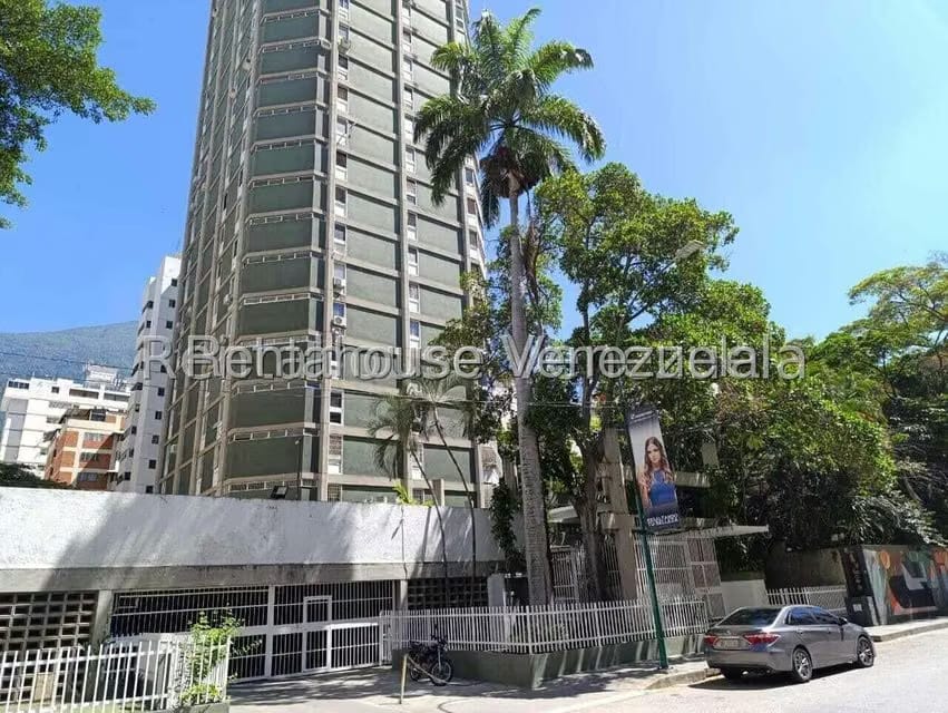Apartamento (1 Nivel) en Alquiler en Los Palos Grandes, Distrito Metropolitano