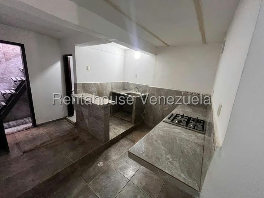Apartamento (1 Nivel) en Alquiler en Caña de Azucar, Aragua - 13