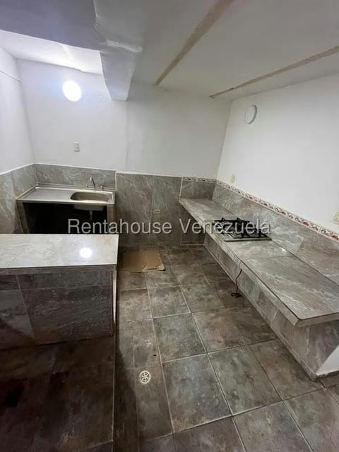 Apartamento (1 Nivel) en Alquiler en Caña de Azucar, Aragua - 14