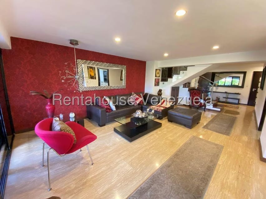 Apartamento (Duplex) en Alquiler en La Bonita, Distrito Metropolitano - 2