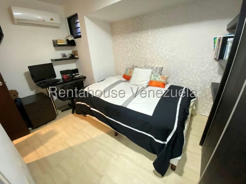 Apartamento (Duplex) en Alquiler en La Bonita, Distrito Metropolitano - 21