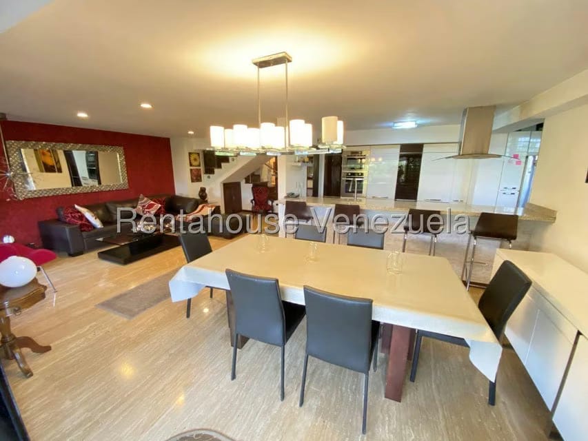 Apartamento (Duplex) en Alquiler en La Bonita, Distrito Metropolitano - 4
