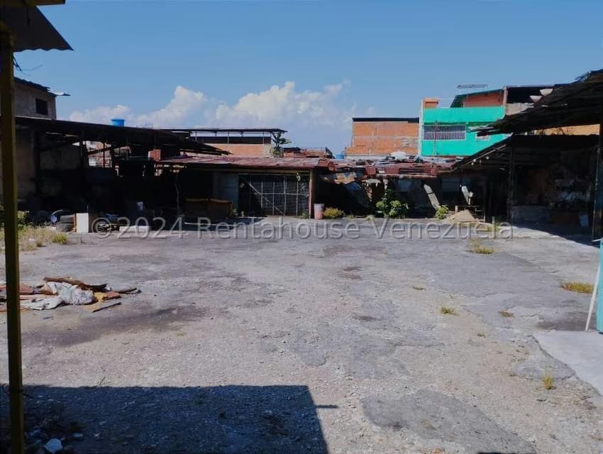 Comercial (Local Comercial) en Venta en Catia, Distrito Metropolitano - 24