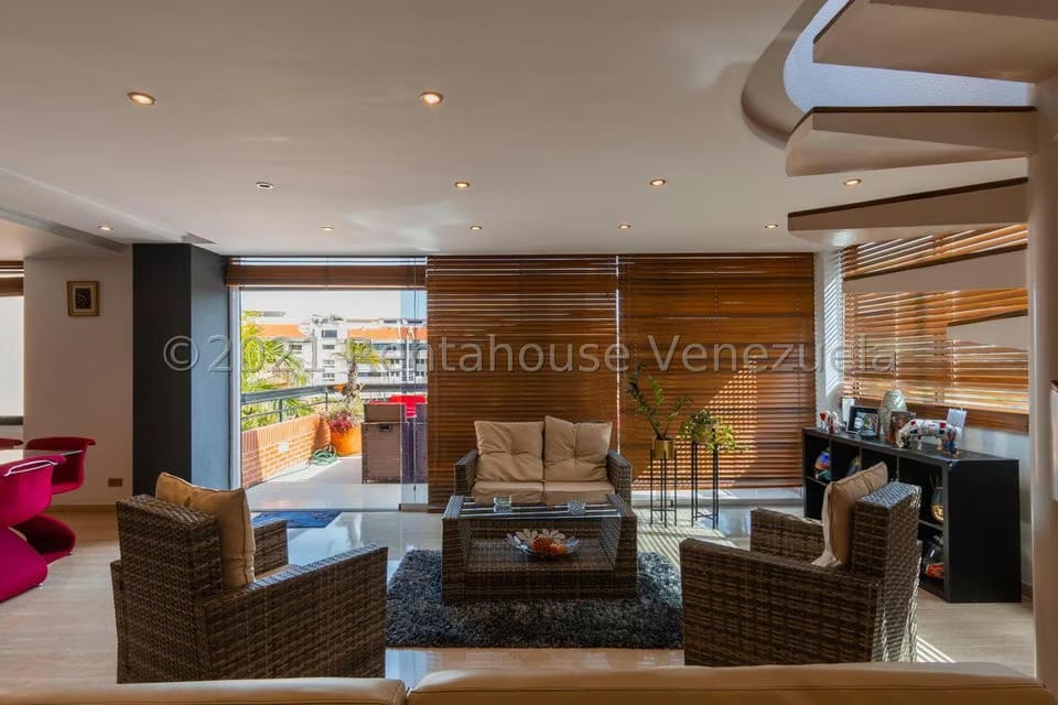Apartamento (Duplex) en Venta en Miranda, Distrito Metropolitano - 16