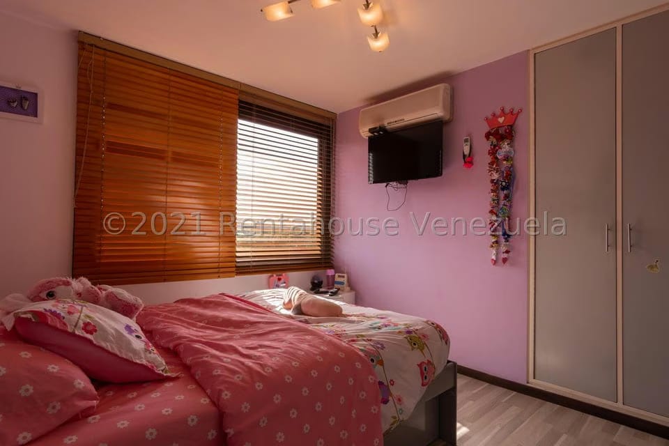 Apartamento (Duplex) en Venta en Miranda, Distrito Metropolitano - 26