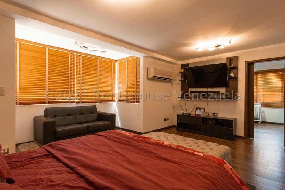 Apartamento (Duplex) en Venta en Miranda, Distrito Metropolitano - 34