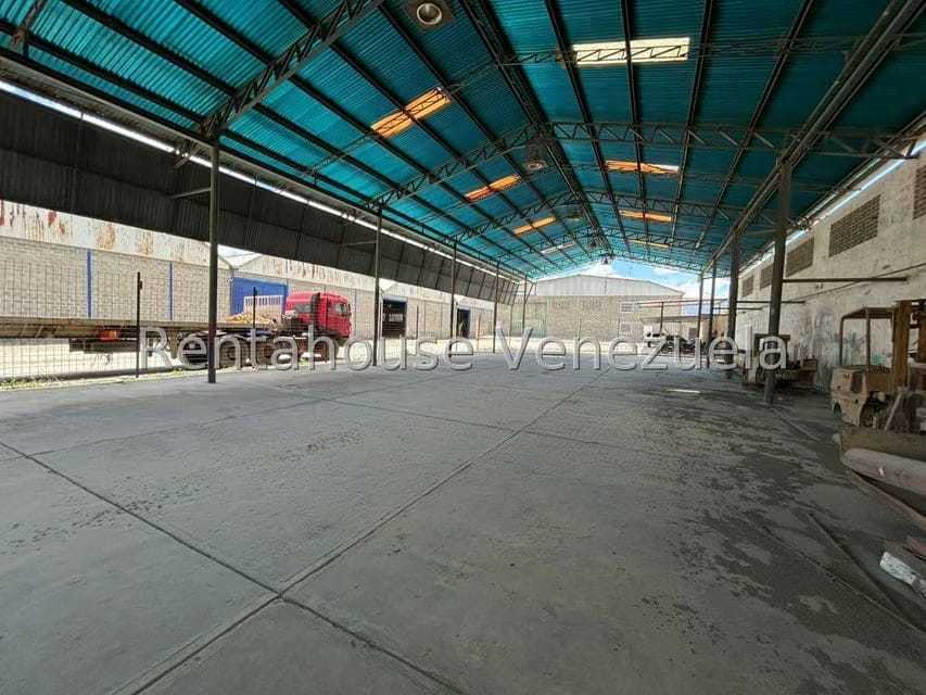 Comercial (Galpon - Deposito) en Alquiler en Parroquia Juan de Villegas, Lara
