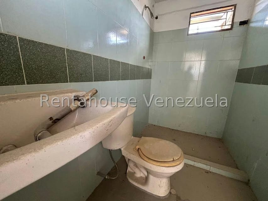 Comercial (Galpon - Deposito) en Alquiler en Parroquia Juan de Villegas, Lara - 19