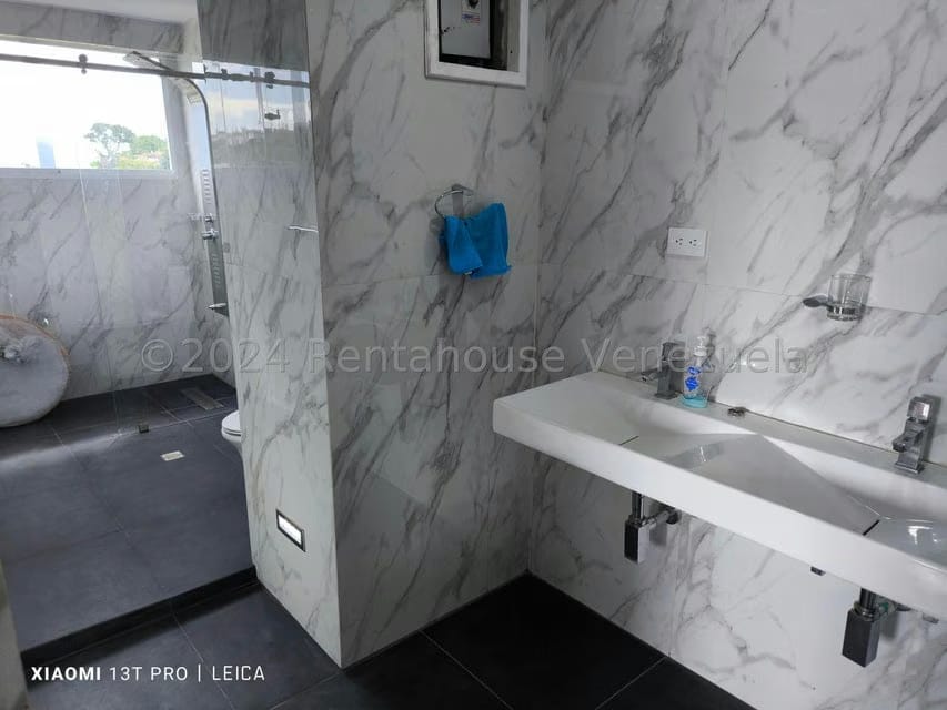 Apartamento (1 Nivel) en Venta en Colinas de Bello Monte, Distrito Metropolitano - 9