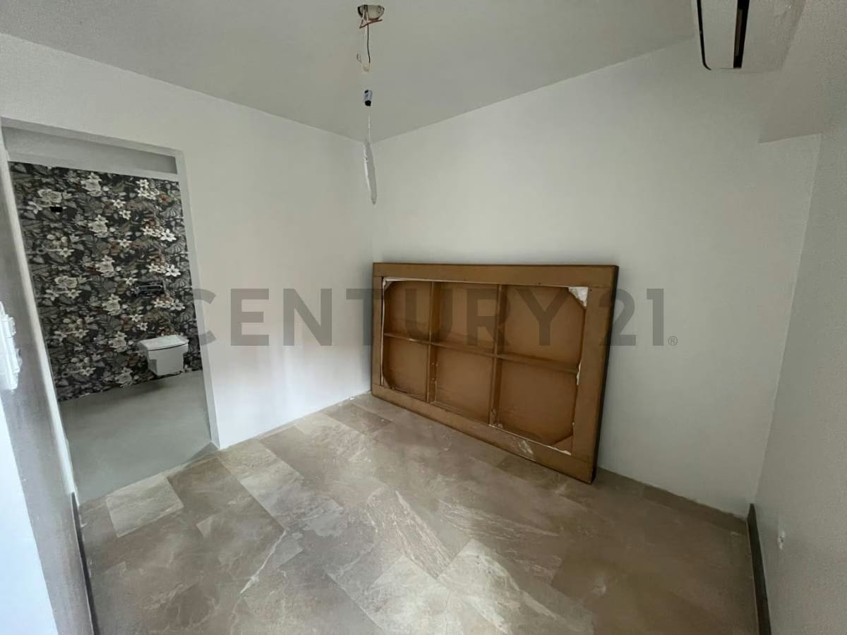Apartamento de 347 m² con jardín privado y planta eléctrica en La Boyera - 10