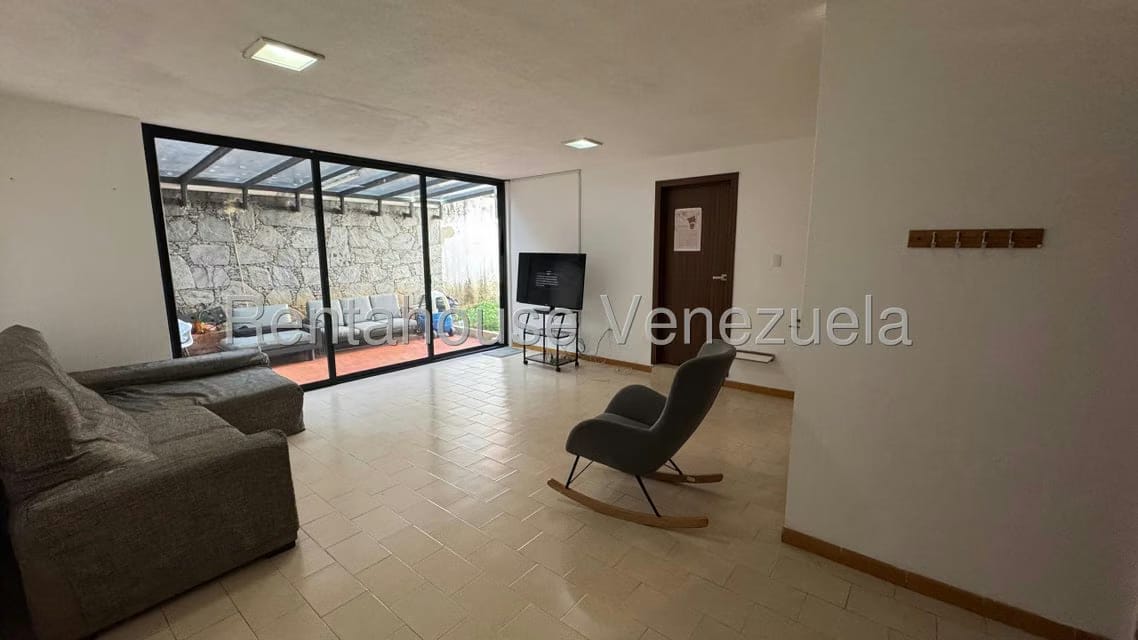 Casa (Multipes Niveles) en Venta en Los Palos Grandes, Distrito Metropolitano - 2
