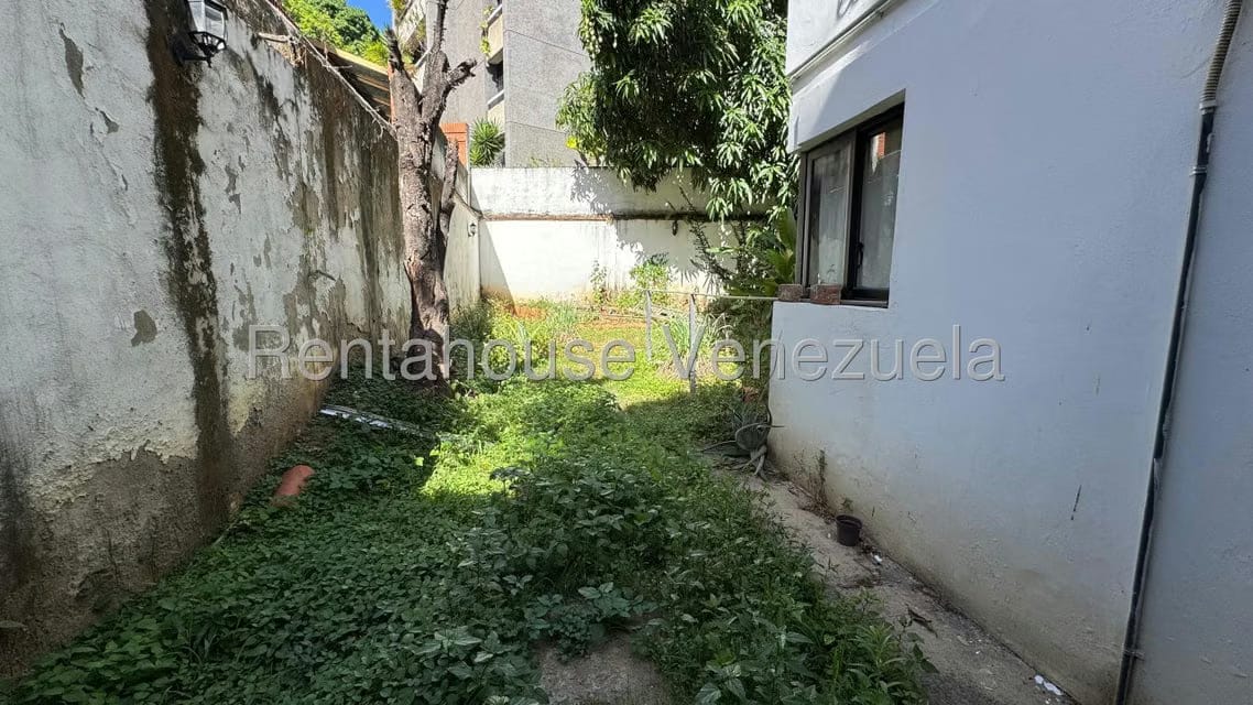 Casa (Multipes Niveles) en Venta en Los Palos Grandes, Distrito Metropolitano - 11