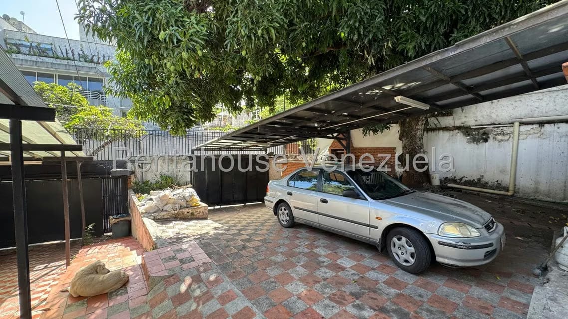 Casa (Multipes Niveles) en Venta en Los Palos Grandes, Distrito Metropolitano - 10