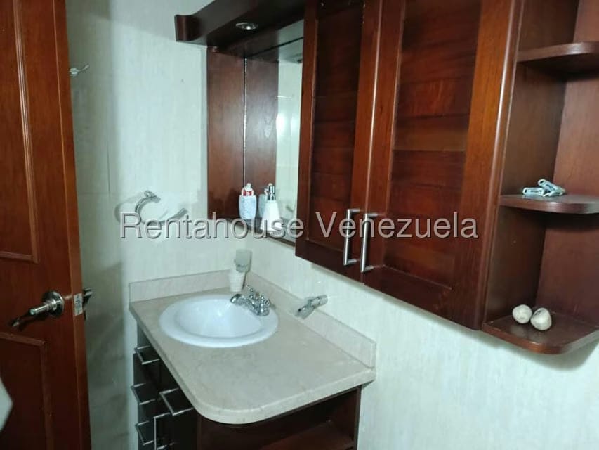 Casa (1 Nivel) en Venta en Oripoto, Distrito Metropolitano - 11