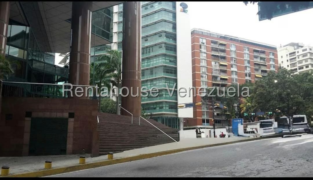 Comercial (Local Comercial) en Alquiler en El Rosal, Distrito Metropolitano