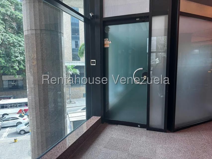 Comercial (Local Comercial) en Alquiler en El Rosal, Distrito Metropolitano - 2