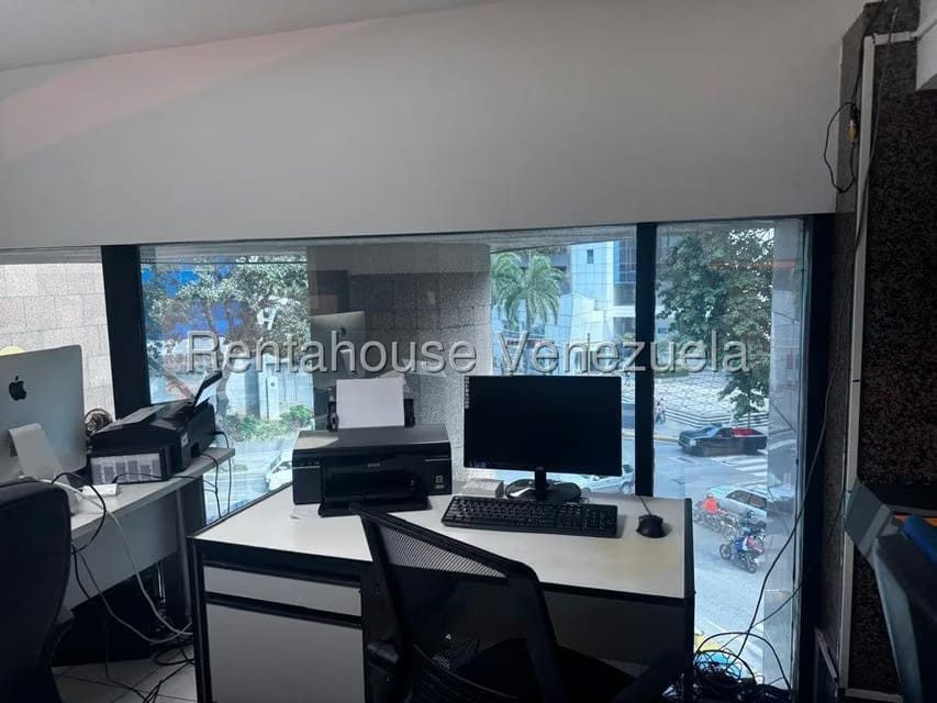 Comercial (Local Comercial) en Alquiler en El Rosal, Distrito Metropolitano - 14