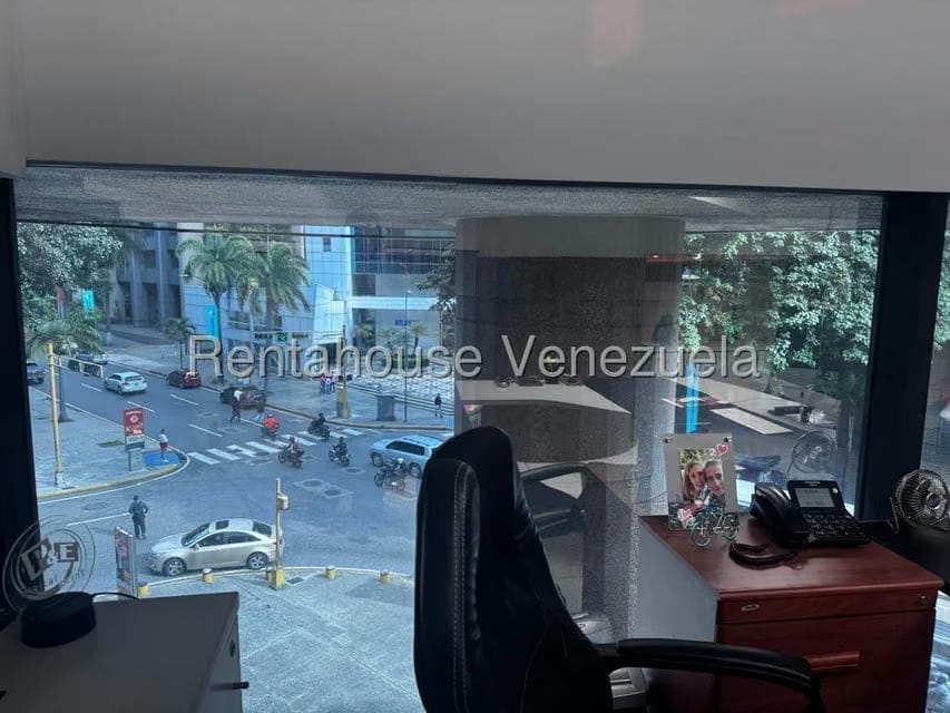 Comercial (Local Comercial) en Alquiler en El Rosal, Distrito Metropolitano - 17
