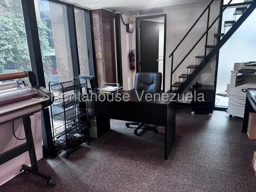 Comercial (Local Comercial) en Alquiler en El Rosal, Distrito Metropolitano - 3