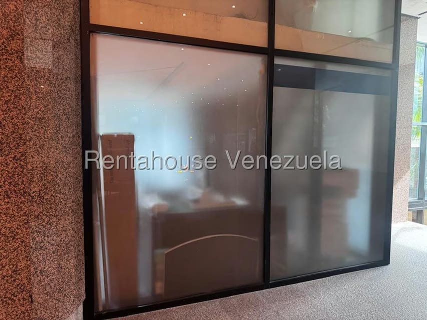 Comercial (Local Comercial) en Alquiler en El Rosal, Distrito Metropolitano - 26