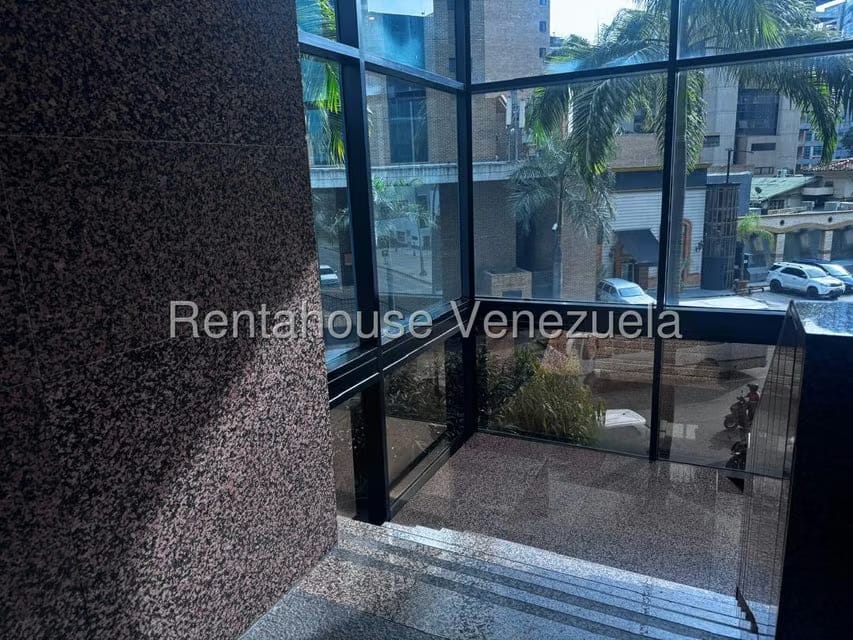 Comercial (Local Comercial) en Alquiler en El Rosal, Distrito Metropolitano - 28