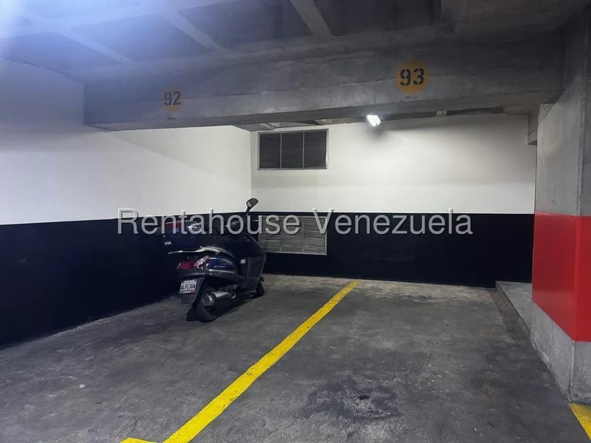 Comercial (Local Comercial) en Alquiler en El Rosal, Distrito Metropolitano - 32
