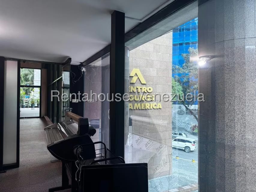 Comercial (Local Comercial) en Alquiler en El Rosal, Distrito Metropolitano - 6