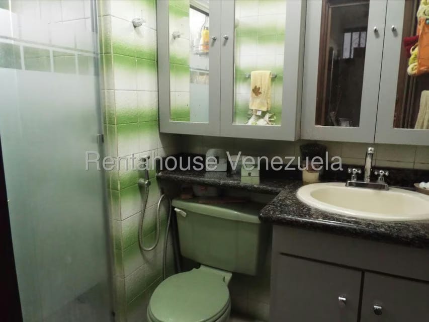 Apartamento (1 Nivel) en Venta en Parroquia Santa Rosalia, Distrito Metropolitano - 23